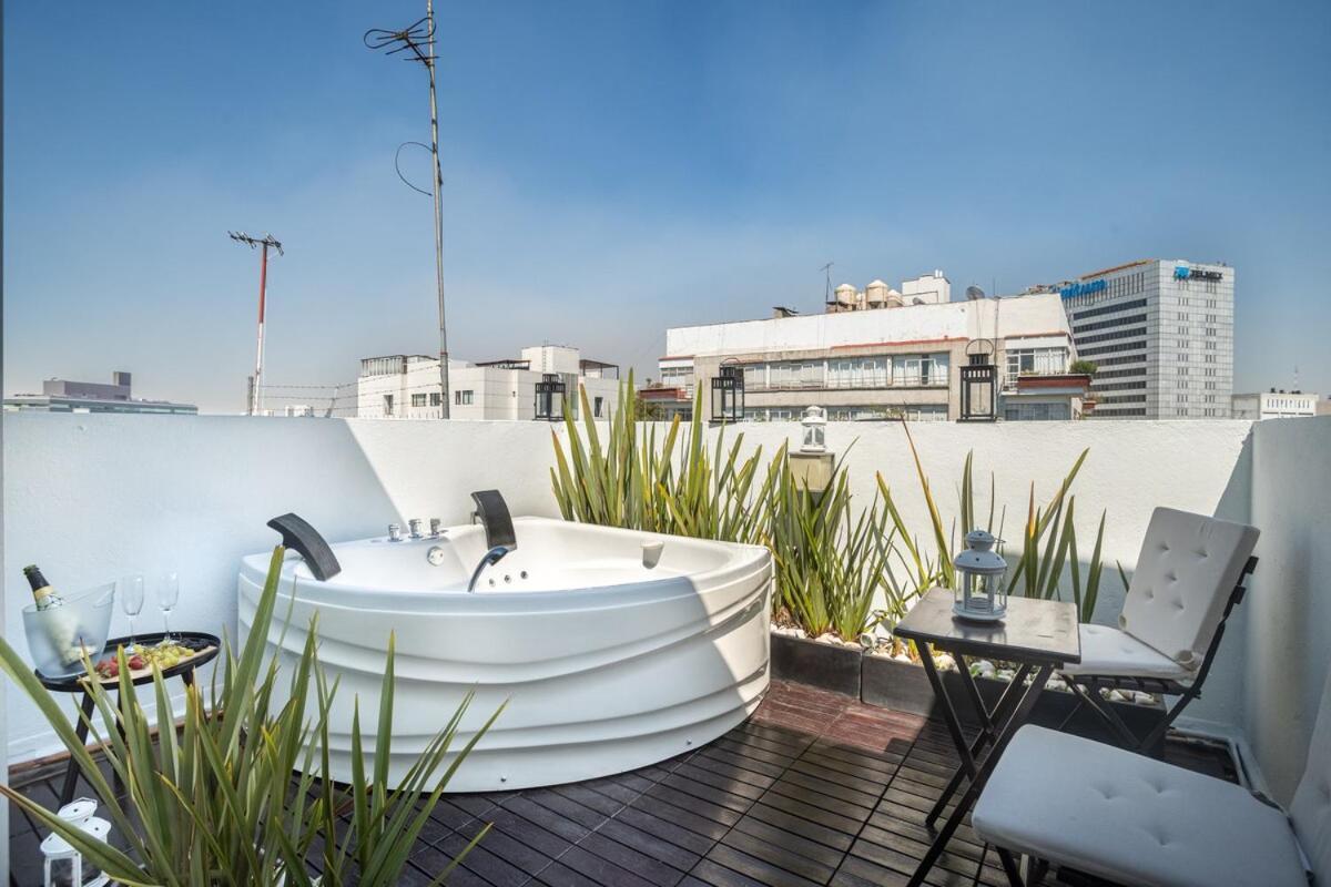In Reforma Private Jacuzzi And Terraces Apartment